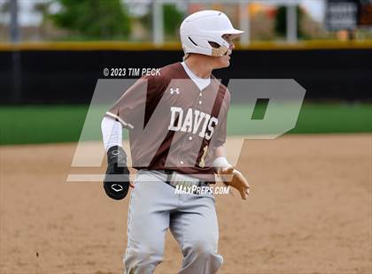 Thumbnail 2 in Davis vs. El Toro photogallery.