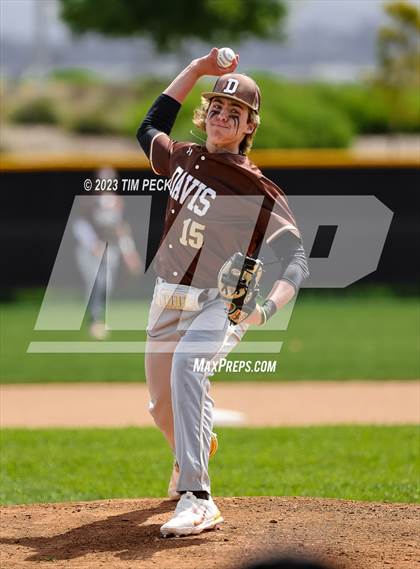Thumbnail 2 in Davis vs. El Toro photogallery.