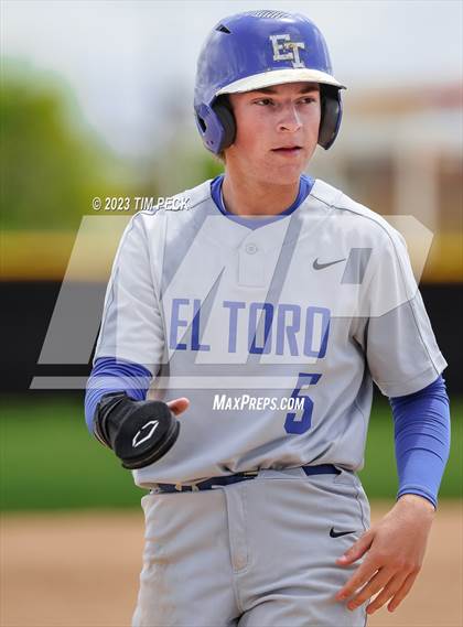 Thumbnail 2 in Davis vs. El Toro photogallery.