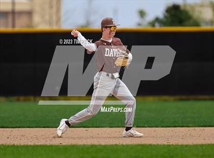 Thumbnail 3 in Davis vs. El Toro photogallery.