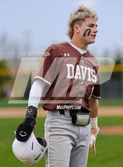 Thumbnail 1 in Davis vs. El Toro photogallery.