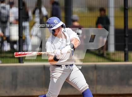 Thumbnail 2 in Davis vs. El Toro photogallery.