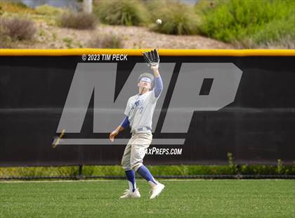 Thumbnail 3 in Davis vs. El Toro photogallery.