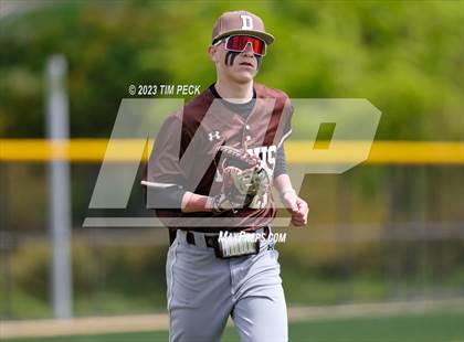 Thumbnail 3 in Davis vs. El Toro photogallery.
