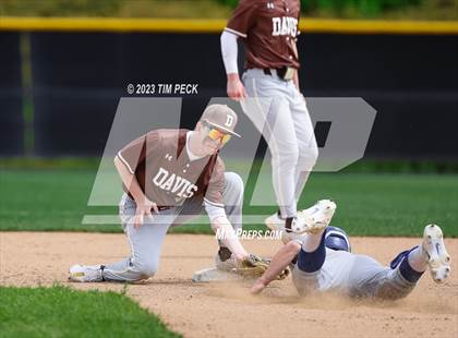 Thumbnail 2 in Davis vs. El Toro photogallery.