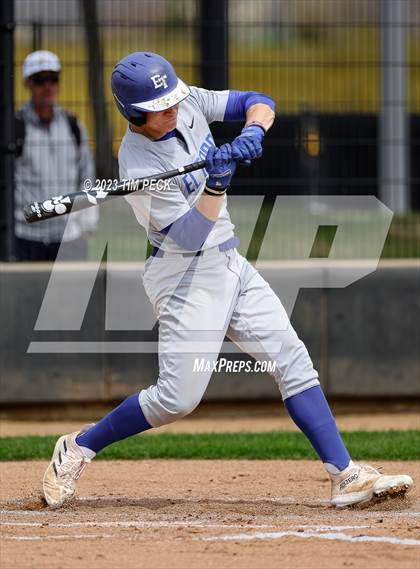 Thumbnail 3 in Davis vs. El Toro photogallery.