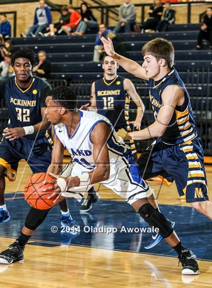 Thumbnail 1 in McKinney vs. Grand Prairie (IN-N-OUT Burger Allen Holiday Invitational) photogallery.