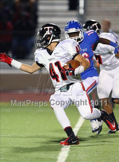 Thumbnail 3 in Trinity vs. Duncanville ( 5A Division 1 Bi-District Playoff ) photogallery.