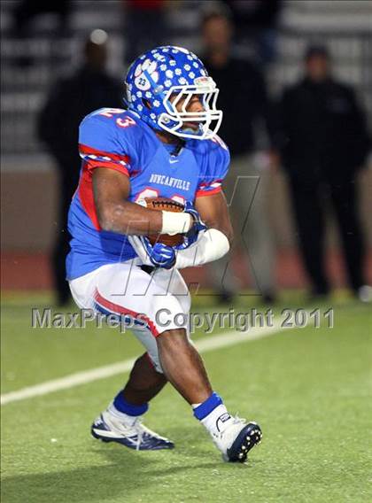 Thumbnail 1 in Trinity vs. Duncanville ( 5A Division 1 Bi-District Playoff ) photogallery.