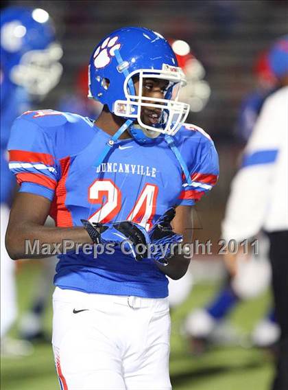 Thumbnail 3 in Trinity vs. Duncanville ( 5A Division 1 Bi-District Playoff ) photogallery.