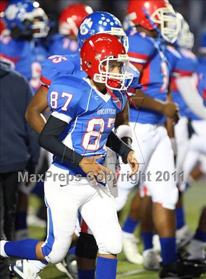 Thumbnail 1 in Trinity vs. Duncanville ( 5A Division 1 Bi-District Playoff ) photogallery.