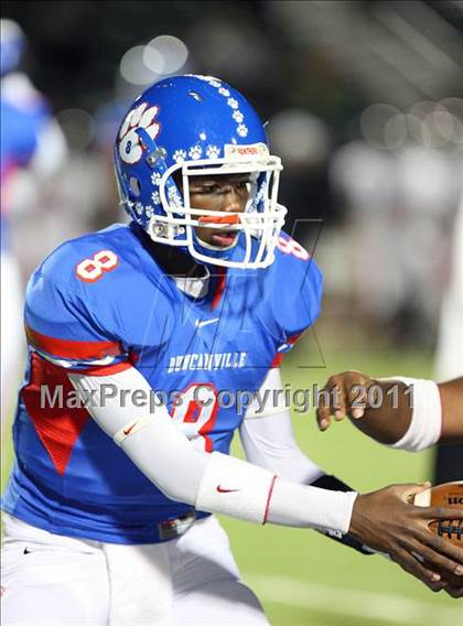 Thumbnail 1 in Trinity vs. Duncanville ( 5A Division 1 Bi-District Playoff ) photogallery.