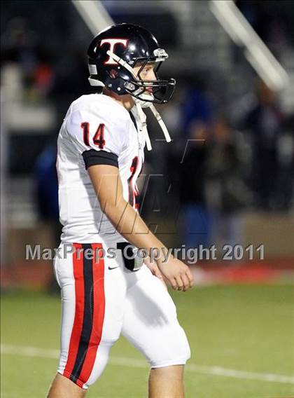 Thumbnail 2 in Trinity vs. Duncanville ( 5A Division 1 Bi-District Playoff ) photogallery.