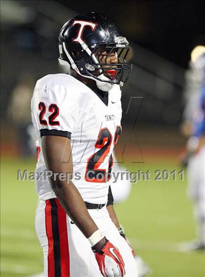 Thumbnail 2 in Trinity vs. Duncanville ( 5A Division 1 Bi-District Playoff ) photogallery.