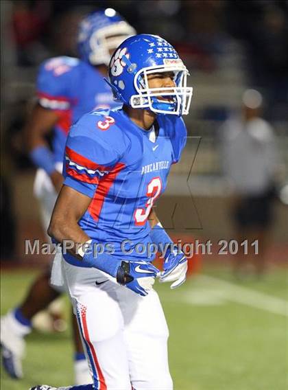 Thumbnail 1 in Trinity vs. Duncanville ( 5A Division 1 Bi-District Playoff ) photogallery.