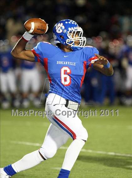 Thumbnail 2 in Trinity vs. Duncanville ( 5A Division 1 Bi-District Playoff ) photogallery.