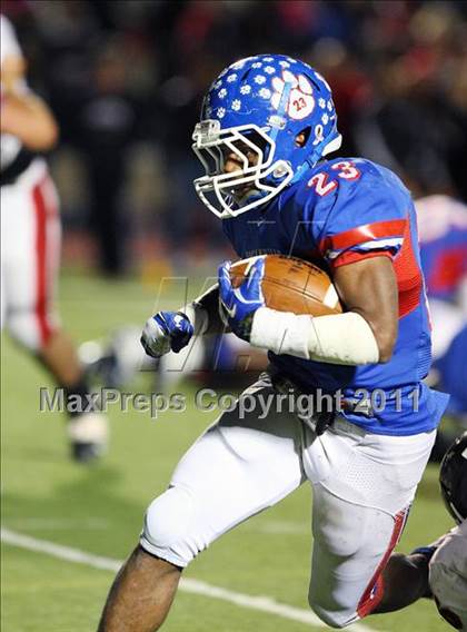 Thumbnail 3 in Trinity vs. Duncanville ( 5A Division 1 Bi-District Playoff ) photogallery.