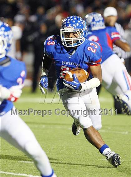 Thumbnail 2 in Trinity vs. Duncanville ( 5A Division 1 Bi-District Playoff ) photogallery.