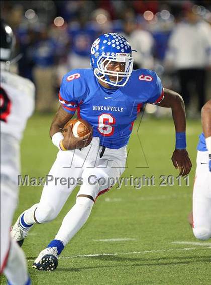 Thumbnail 2 in Trinity vs. Duncanville ( 5A Division 1 Bi-District Playoff ) photogallery.