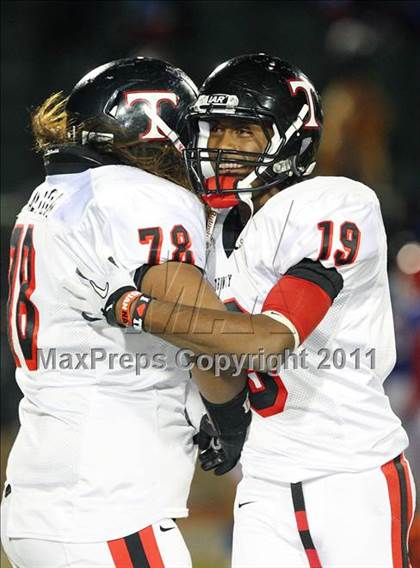 Thumbnail 1 in Trinity vs. Duncanville ( 5A Division 1 Bi-District Playoff ) photogallery.