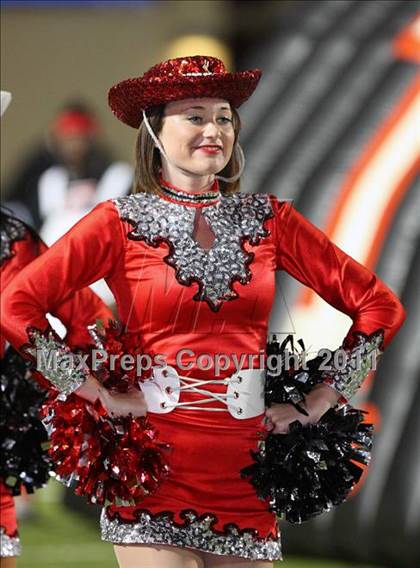 Thumbnail 2 in Trinity vs. Duncanville ( 5A Division 1 Bi-District Playoff ) photogallery.
