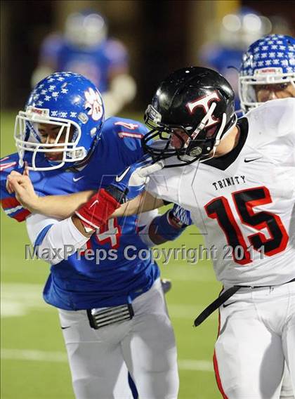Thumbnail 1 in Trinity vs. Duncanville ( 5A Division 1 Bi-District Playoff ) photogallery.