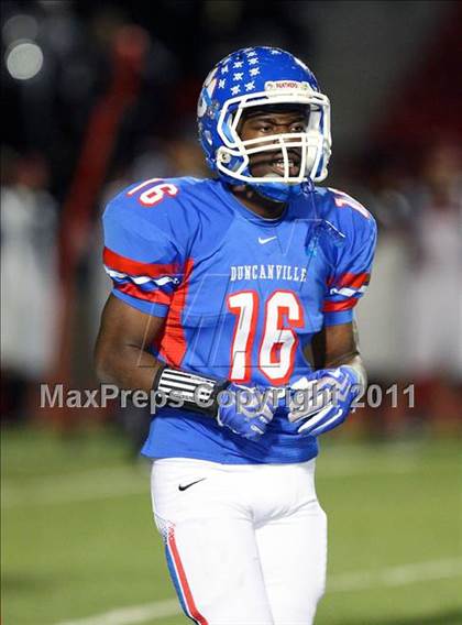 Thumbnail 1 in Trinity vs. Duncanville ( 5A Division 1 Bi-District Playoff ) photogallery.