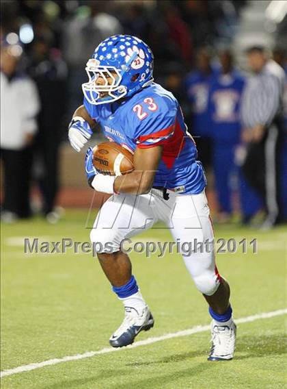 Thumbnail 1 in Trinity vs. Duncanville ( 5A Division 1 Bi-District Playoff ) photogallery.