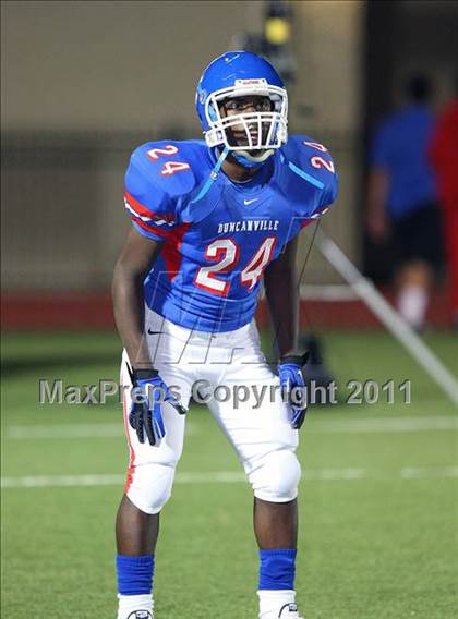Thumbnail 3 in Trinity vs. Duncanville ( 5A Division 1 Bi-District Playoff ) photogallery.