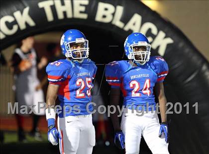 Thumbnail 3 in Trinity vs. Duncanville ( 5A Division 1 Bi-District Playoff ) photogallery.