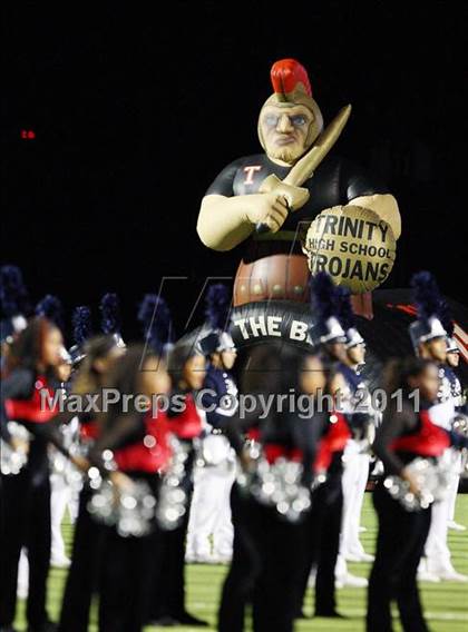 Thumbnail 3 in Trinity vs. Duncanville ( 5A Division 1 Bi-District Playoff ) photogallery.