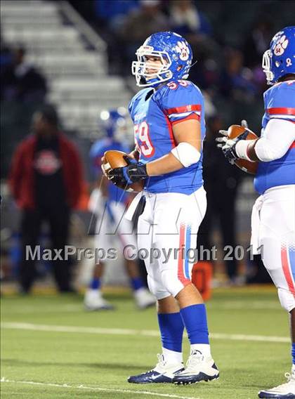 Thumbnail 2 in Trinity vs. Duncanville ( 5A Division 1 Bi-District Playoff ) photogallery.