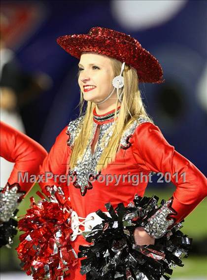 Thumbnail 2 in Trinity vs. Duncanville ( 5A Division 1 Bi-District Playoff ) photogallery.
