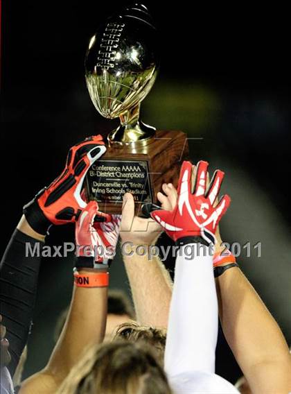 Thumbnail 2 in Trinity vs. Duncanville ( 5A Division 1 Bi-District Playoff ) photogallery.