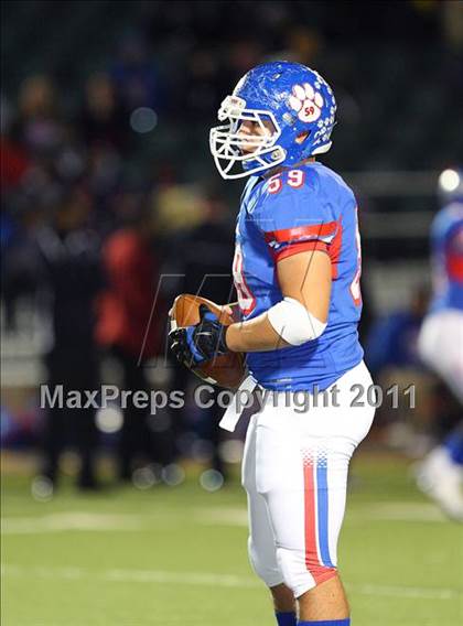 Thumbnail 2 in Trinity vs. Duncanville ( 5A Division 1 Bi-District Playoff ) photogallery.