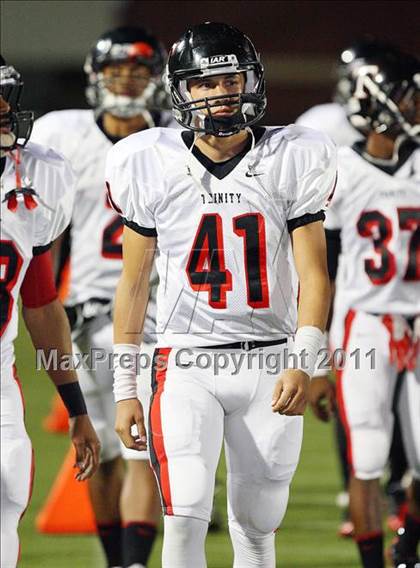 Thumbnail 3 in Trinity vs. Duncanville ( 5A Division 1 Bi-District Playoff ) photogallery.