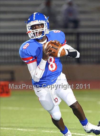 Thumbnail 1 in Trinity vs. Duncanville ( 5A Division 1 Bi-District Playoff ) photogallery.