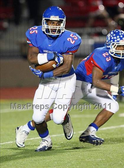 Thumbnail 2 in Trinity vs. Duncanville ( 5A Division 1 Bi-District Playoff ) photogallery.