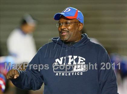Thumbnail 1 in Trinity vs. Duncanville ( 5A Division 1 Bi-District Playoff ) photogallery.
