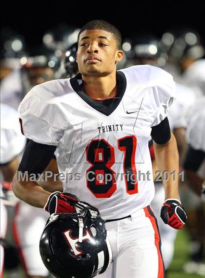 Thumbnail 1 in Trinity vs. Duncanville ( 5A Division 1 Bi-District Playoff ) photogallery.