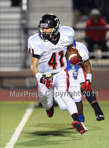 Thumbnail 2 in Trinity vs. Duncanville ( 5A Division 1 Bi-District Playoff ) photogallery.
