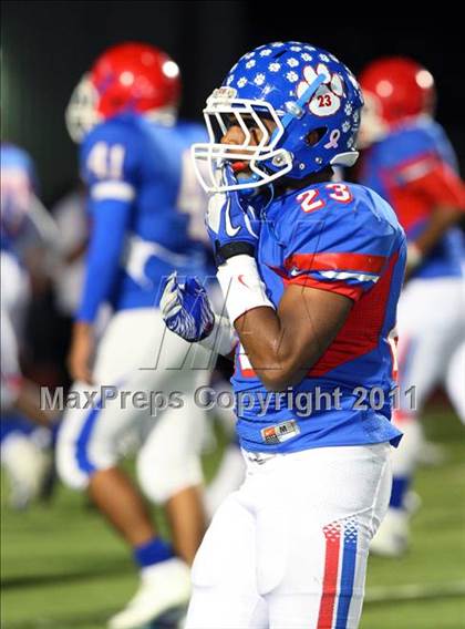 Thumbnail 1 in Trinity vs. Duncanville ( 5A Division 1 Bi-District Playoff ) photogallery.