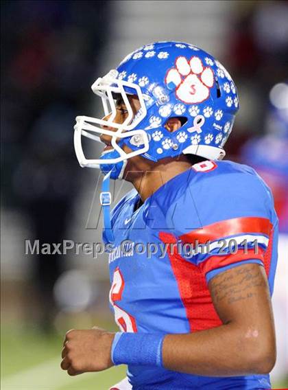Thumbnail 2 in Trinity vs. Duncanville ( 5A Division 1 Bi-District Playoff ) photogallery.