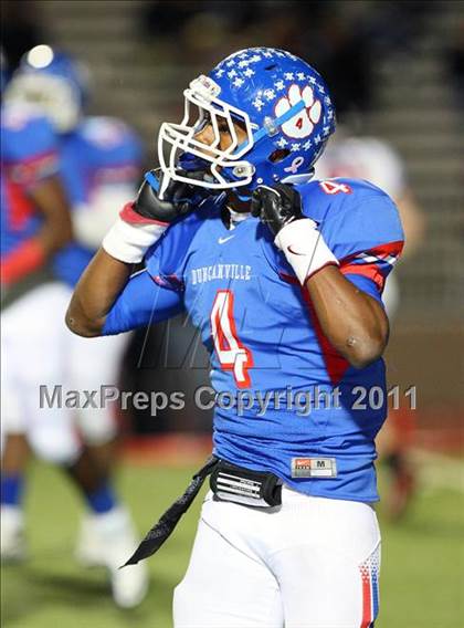 Thumbnail 2 in Trinity vs. Duncanville ( 5A Division 1 Bi-District Playoff ) photogallery.