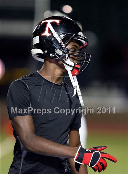 Thumbnail 2 in Trinity vs. Duncanville ( 5A Division 1 Bi-District Playoff ) photogallery.