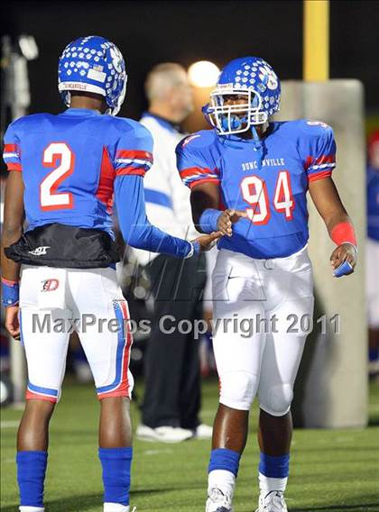 Thumbnail 2 in Trinity vs. Duncanville ( 5A Division 1 Bi-District Playoff ) photogallery.