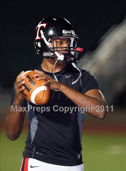 Thumbnail 1 in Trinity vs. Duncanville ( 5A Division 1 Bi-District Playoff ) photogallery.