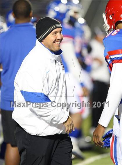 Thumbnail 1 in Trinity vs. Duncanville ( 5A Division 1 Bi-District Playoff ) photogallery.