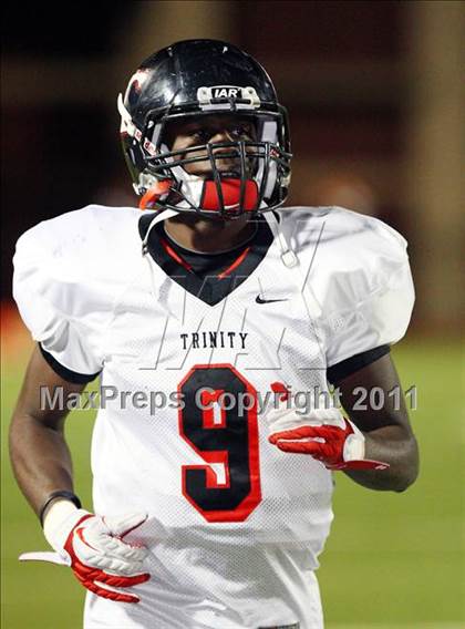 Thumbnail 2 in Trinity vs. Duncanville ( 5A Division 1 Bi-District Playoff ) photogallery.