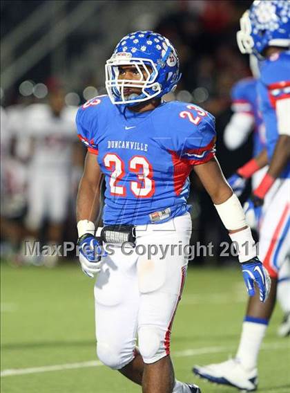 Thumbnail 1 in Trinity vs. Duncanville ( 5A Division 1 Bi-District Playoff ) photogallery.